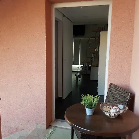 Elana Apartment *